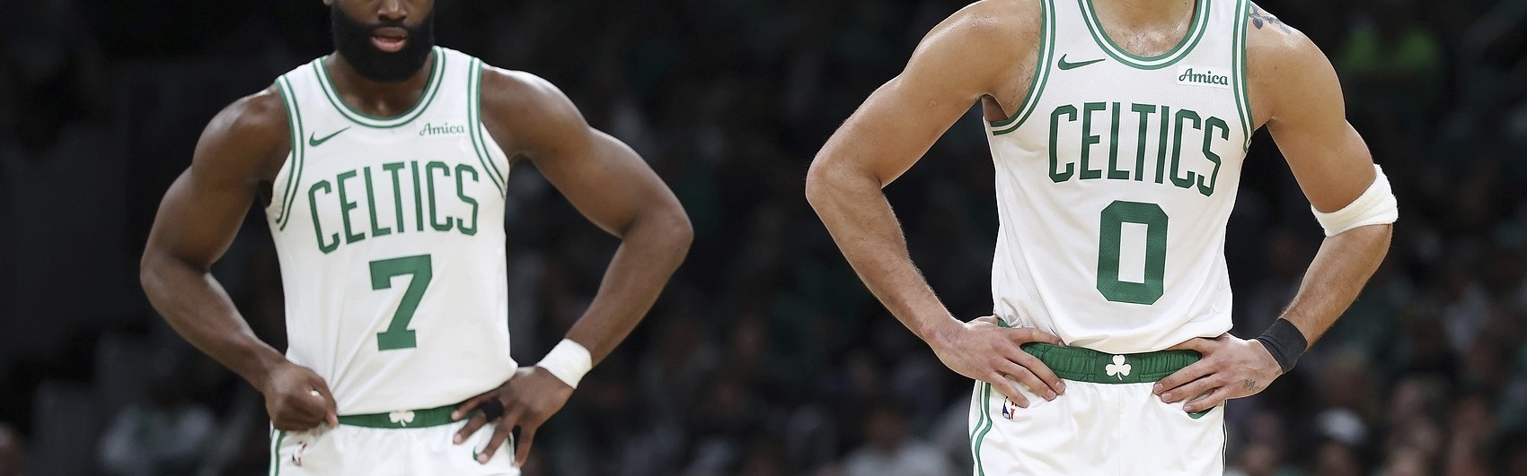 爱游戏官方入口-NBA彩经：绿军小胜独行侠 火箭难胜开拓者 马刺破船 湖人胜步行者